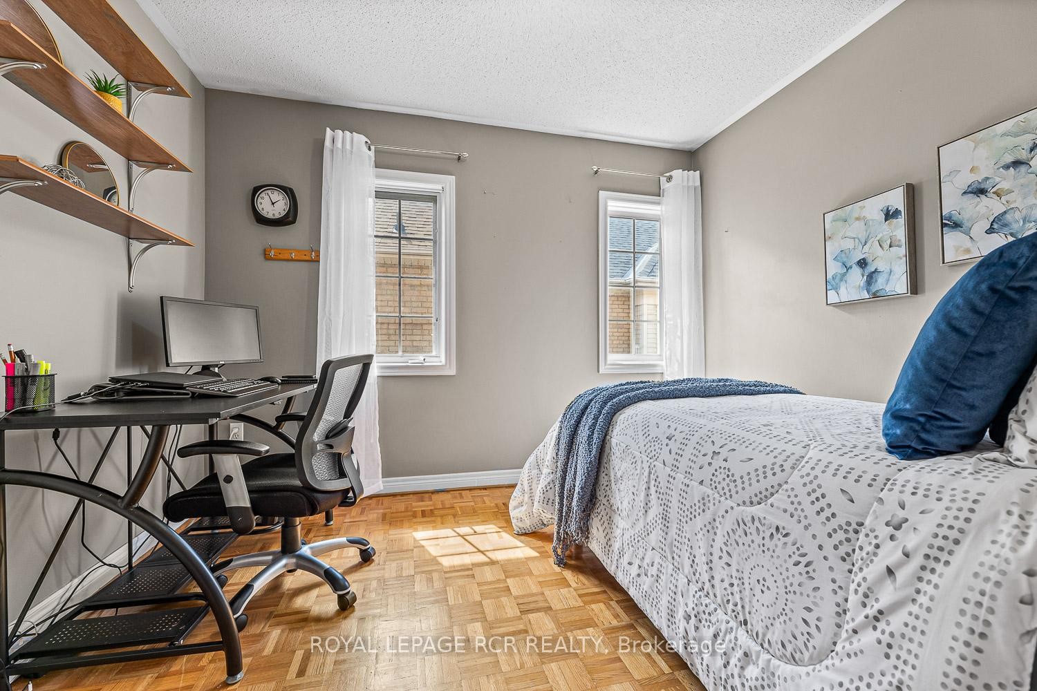 









198


Pressed Brick

Drive,
Brampton,




ON
L6V 4K7

