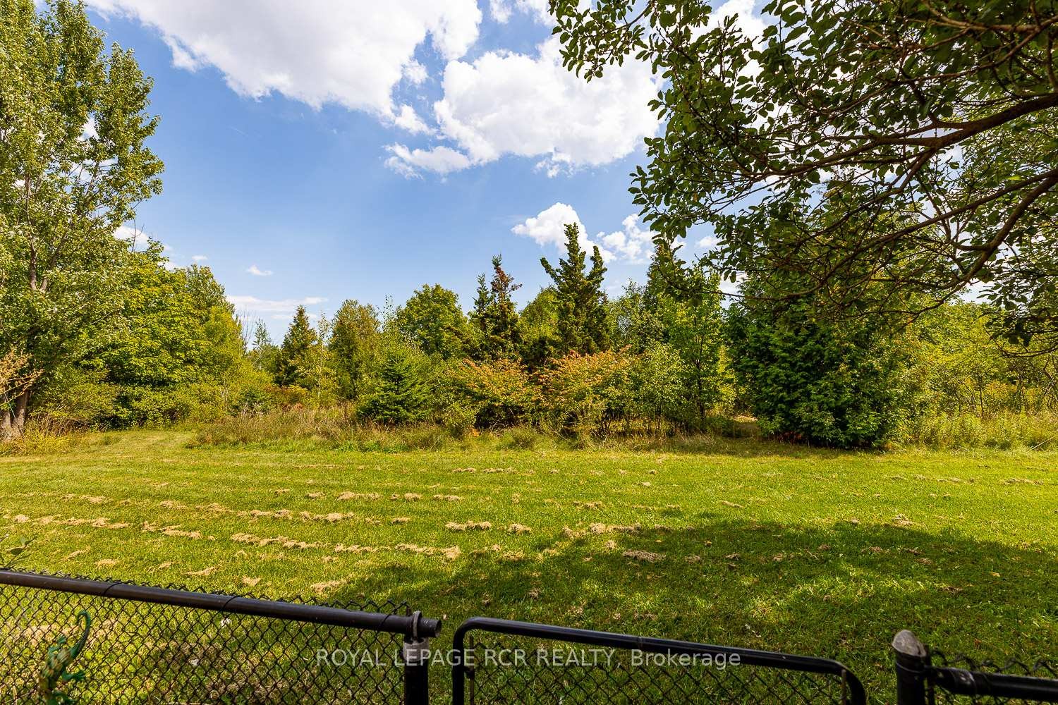 









198


Pressed Brick

Drive,
Brampton,




ON
L6V 4K7

