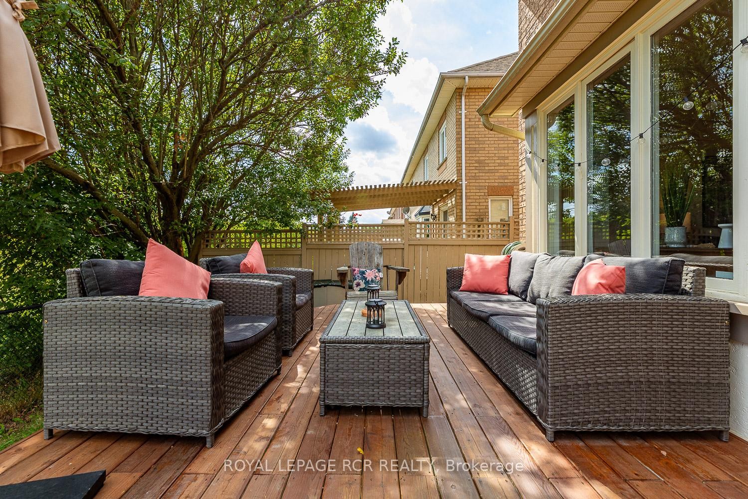 









198


Pressed Brick

Drive,
Brampton,




ON
L6V 4K7

