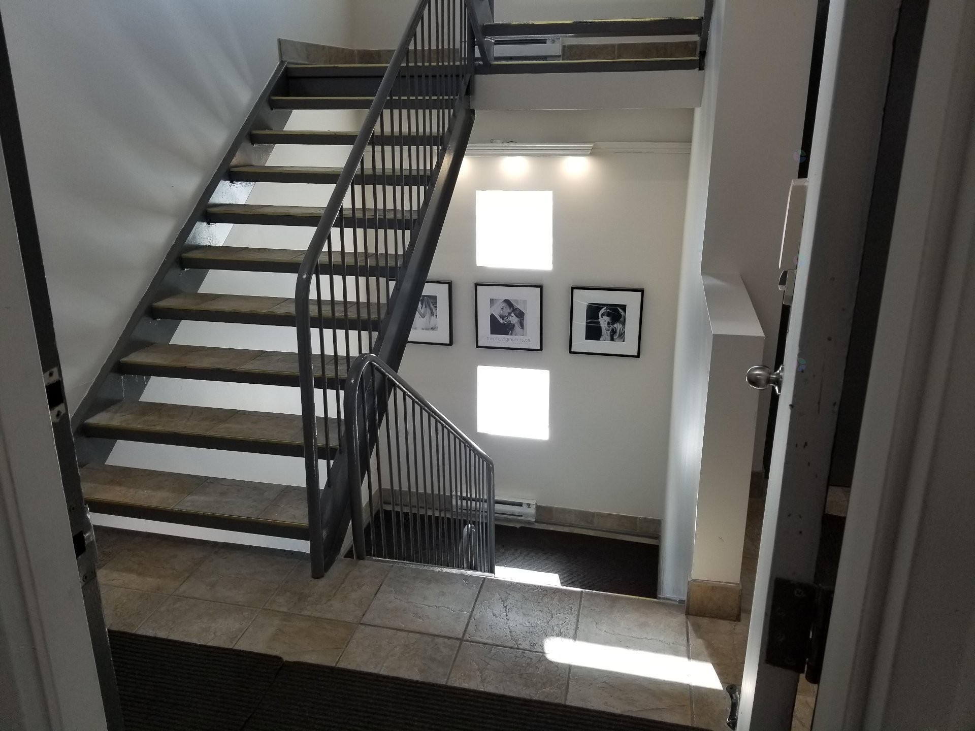 









1555


Boul. des Laurentides

, 300,
Laval (Vimont),




QC
H7M5Y6

