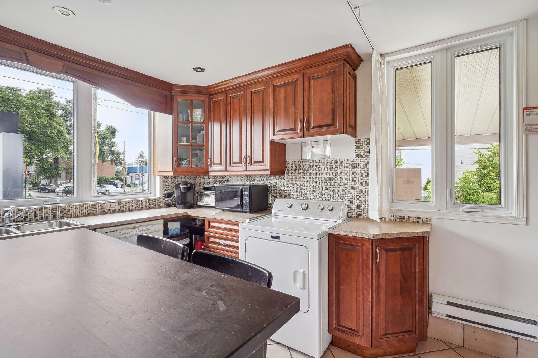 









5050


Boul. Henri-Bourassa E.

,
Montréal (Montréal-Nord),




QC
H1G2R9

