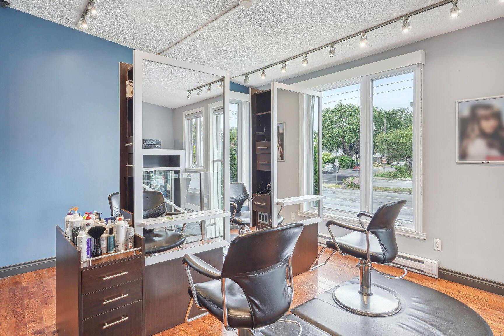 









5050


Boul. Henri-Bourassa E.

,
Montréal (Montréal-Nord),




QC
H1G2R9

