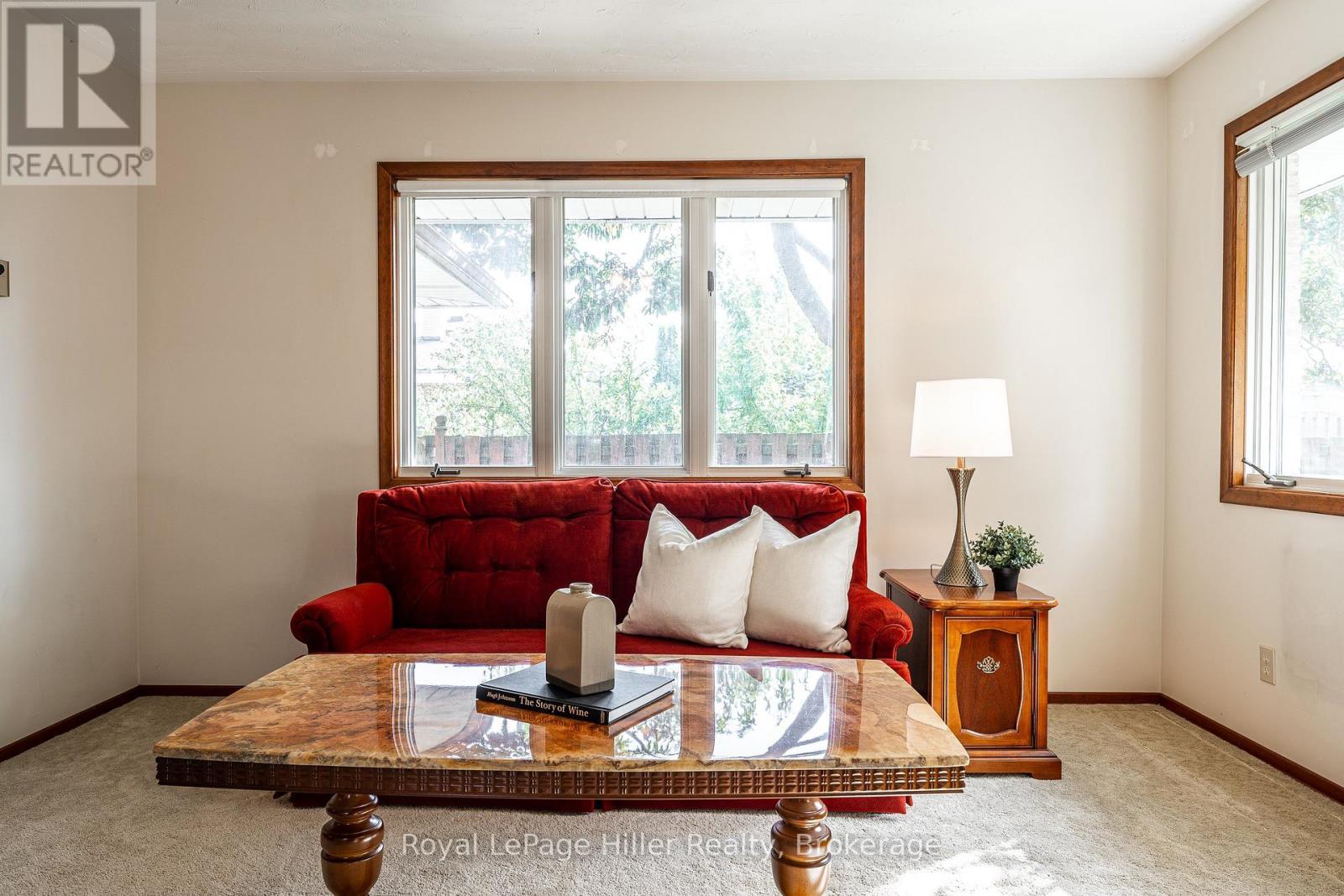 












56 GORDON STREET

,
Stratford,




Ontario
N5A4W3


