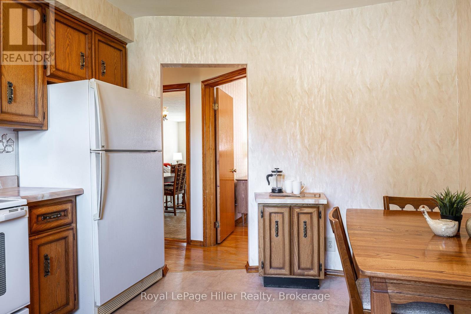 












56 GORDON STREET

,
Stratford,




Ontario
N5A4W3

