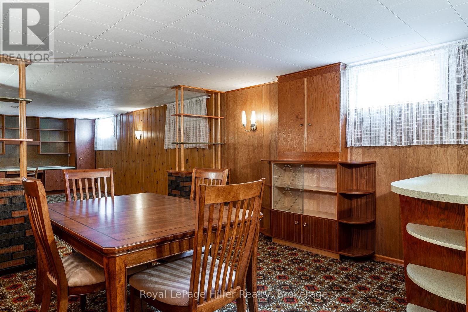 












56 GORDON STREET

,
Stratford,




Ontario
N5A4W3


