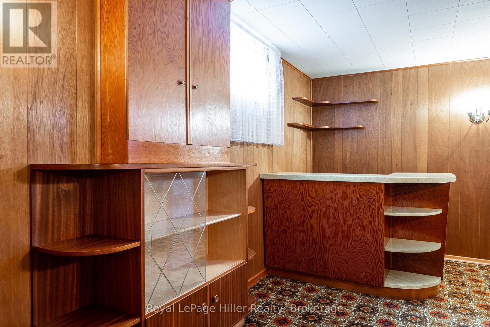 












56 GORDON STREET

,
Stratford,




Ontario
N5A4W3

