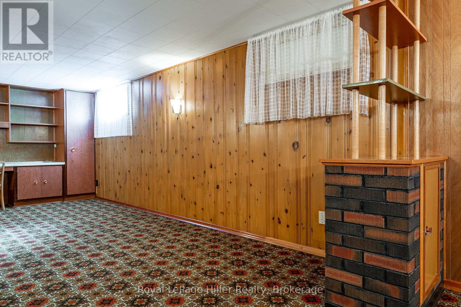 












56 GORDON STREET

,
Stratford,




Ontario
N5A4W3

