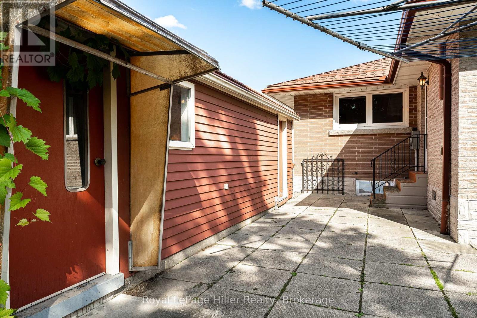 












56 GORDON STREET

,
Stratford,




Ontario
N5A4W3

