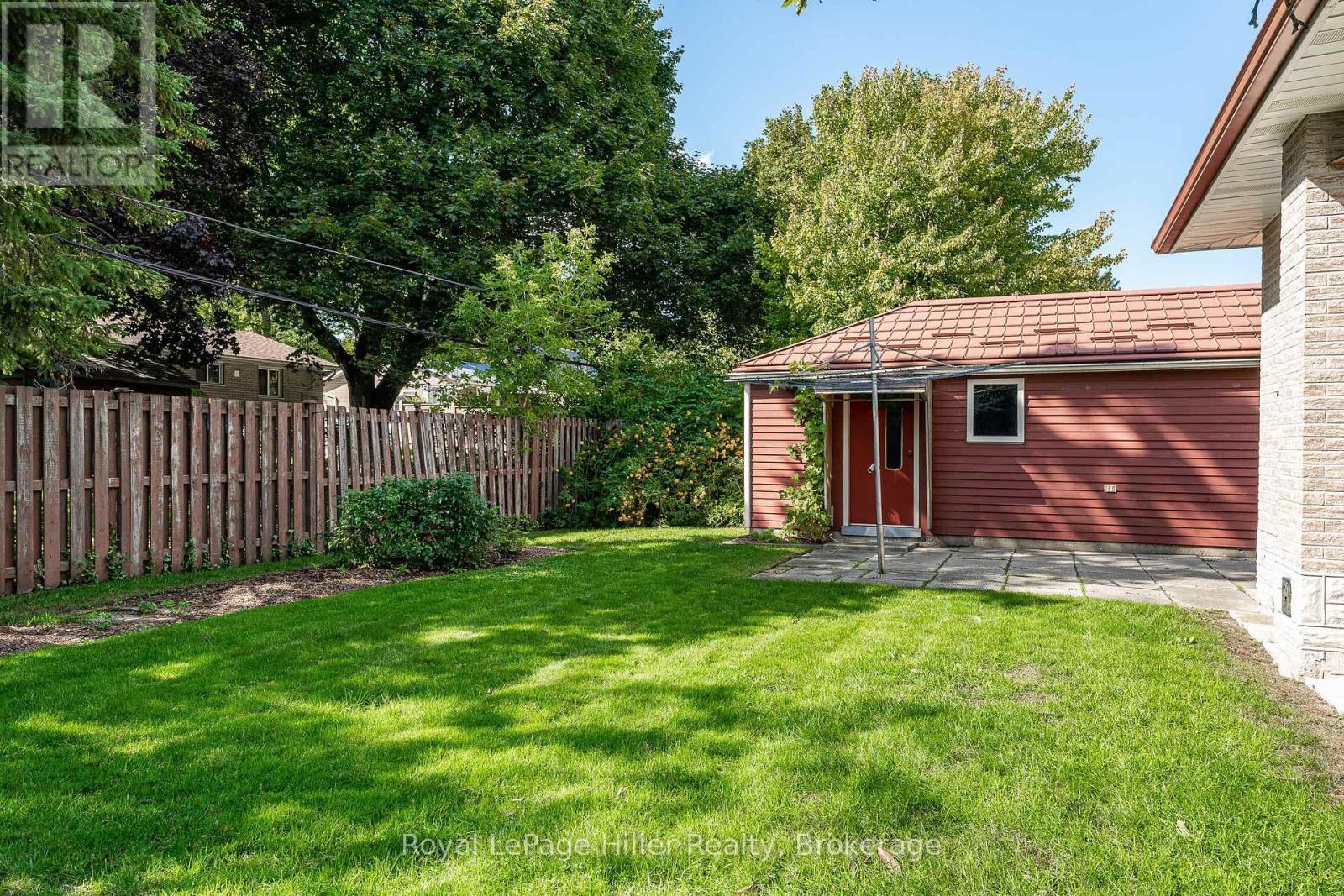 












56 GORDON STREET

,
Stratford,




Ontario
N5A4W3

