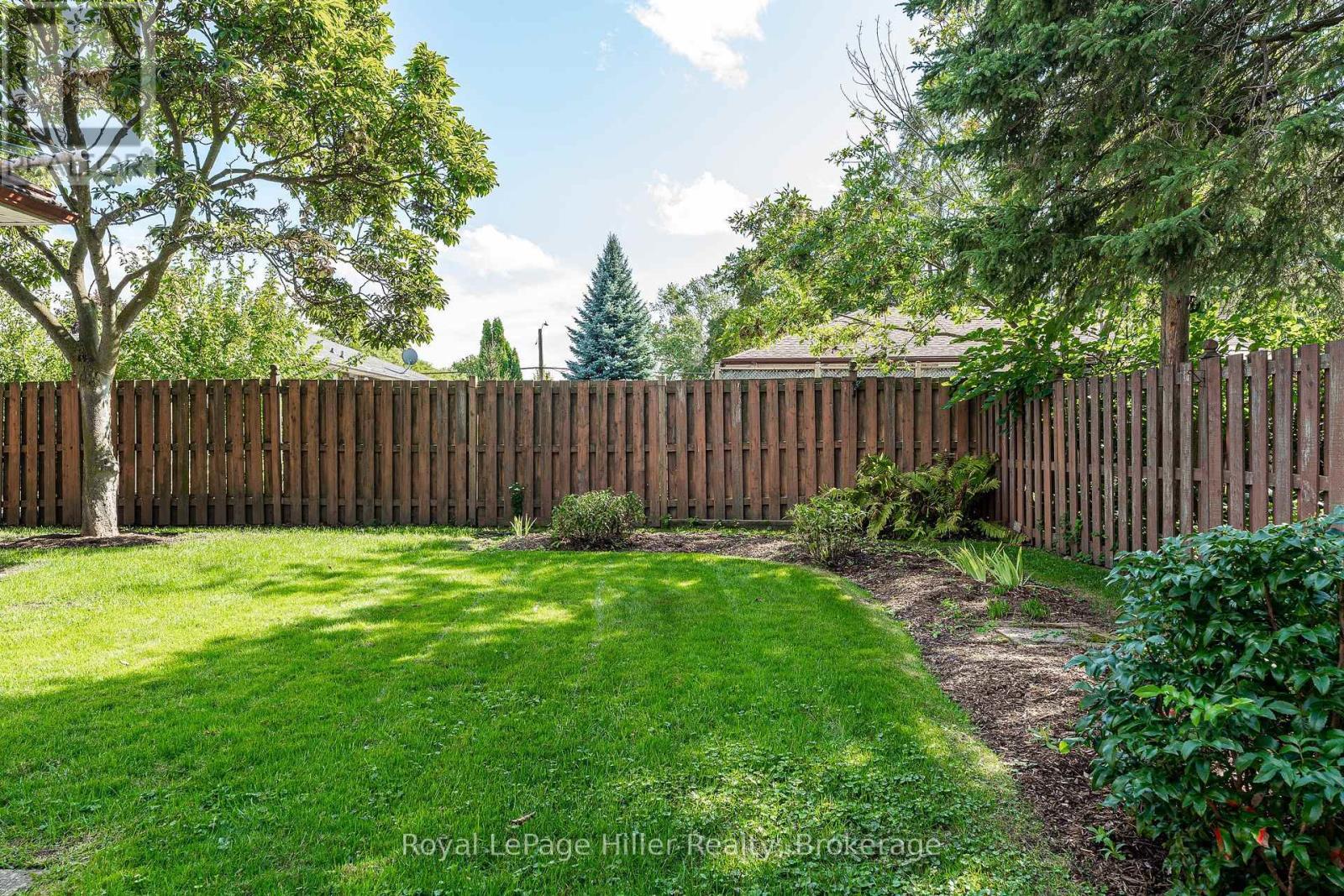 












56 GORDON STREET

,
Stratford,




Ontario
N5A4W3

