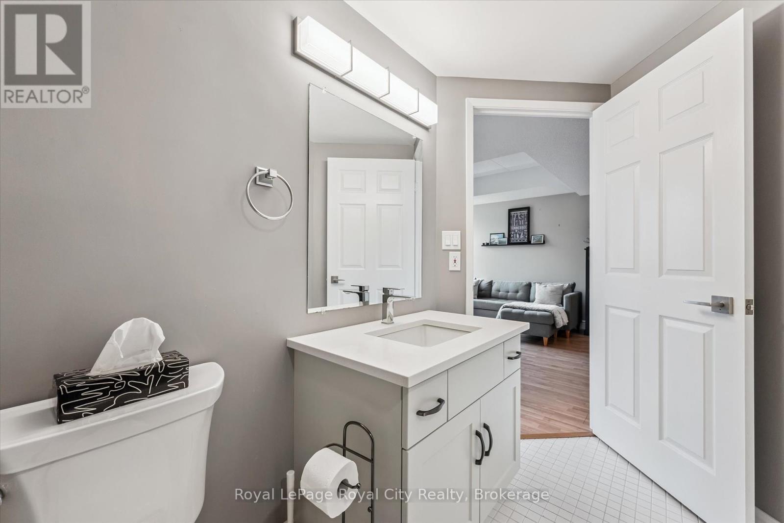 












403 - 105 BAGOT STREET

,
Guelph (Junction/Onward Willow),




Ontario
N1H8H4

