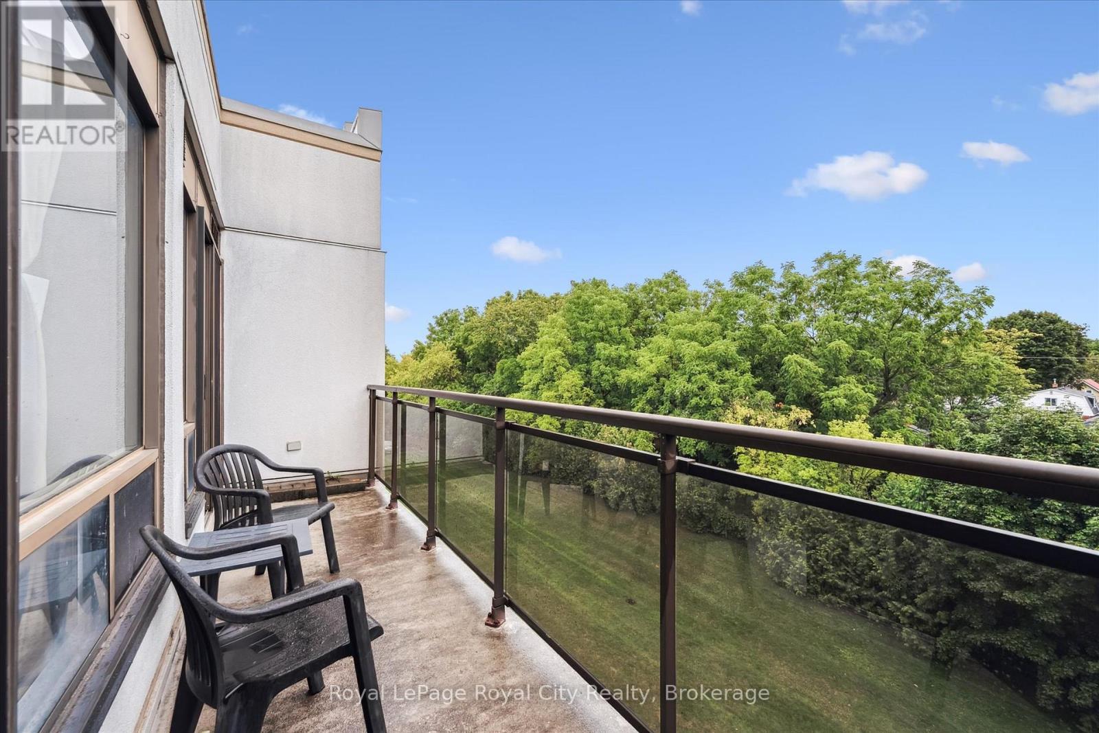 












403 - 105 BAGOT STREET

,
Guelph (Junction/Onward Willow),




Ontario
N1H8H4

