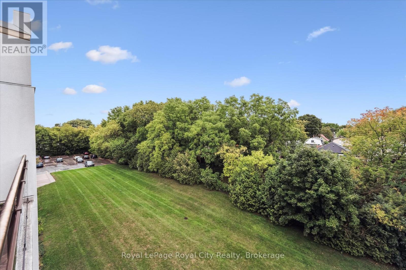 












403 - 105 BAGOT STREET

,
Guelph (Junction/Onward Willow),




Ontario
N1H8H4

