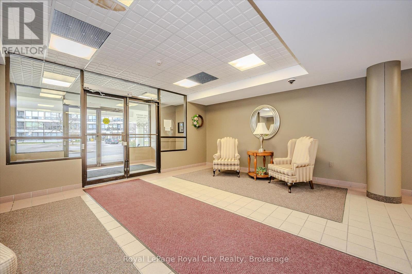 












403 - 105 BAGOT STREET

,
Guelph (Junction/Onward Willow),




Ontario
N1H8H4

