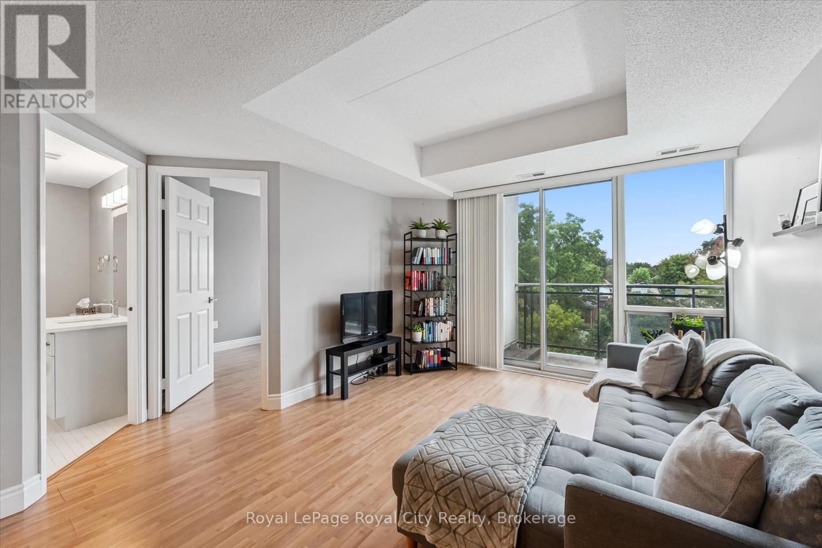 












403 - 105 BAGOT STREET

,
Guelph (Junction/Onward Willow),




Ontario
N1H8H4


