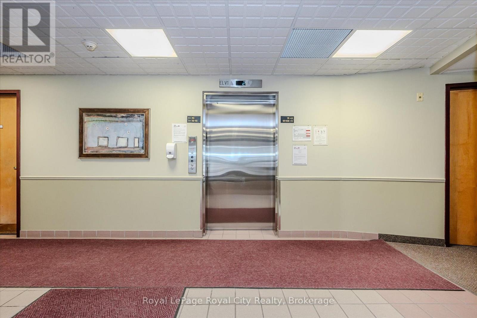 












403 - 105 BAGOT STREET

,
Guelph (Junction/Onward Willow),




Ontario
N1H8H4

