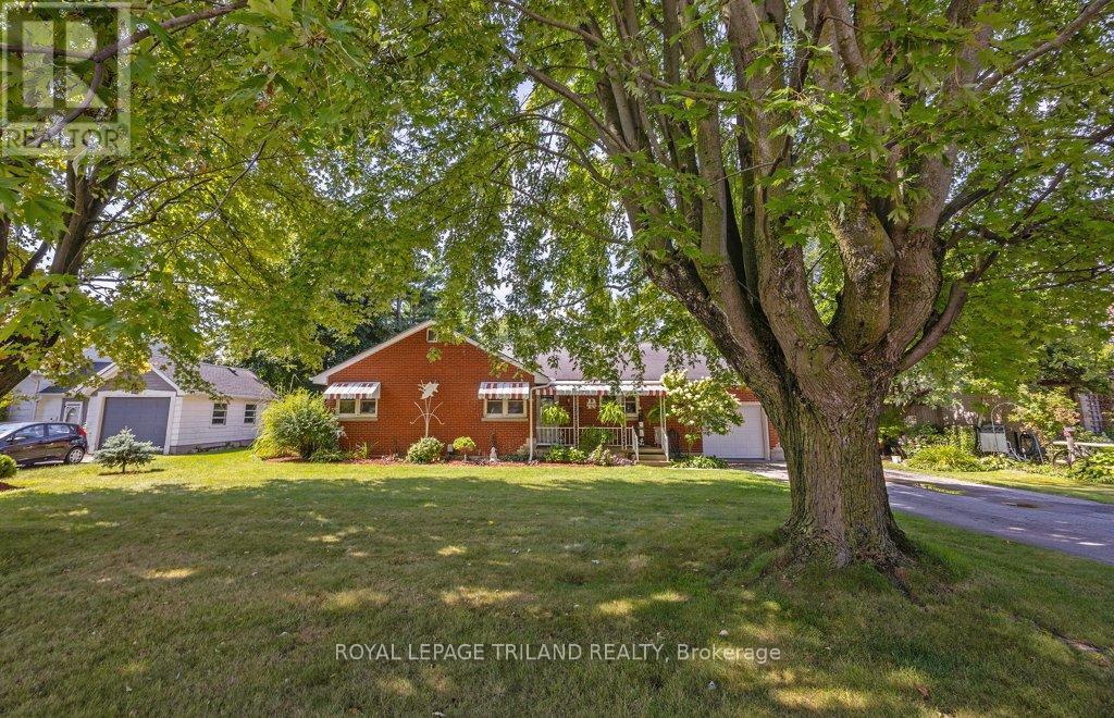 












236 SUNSET DRIVE

,
St. Thomas,




Ontario
N5R3C3

