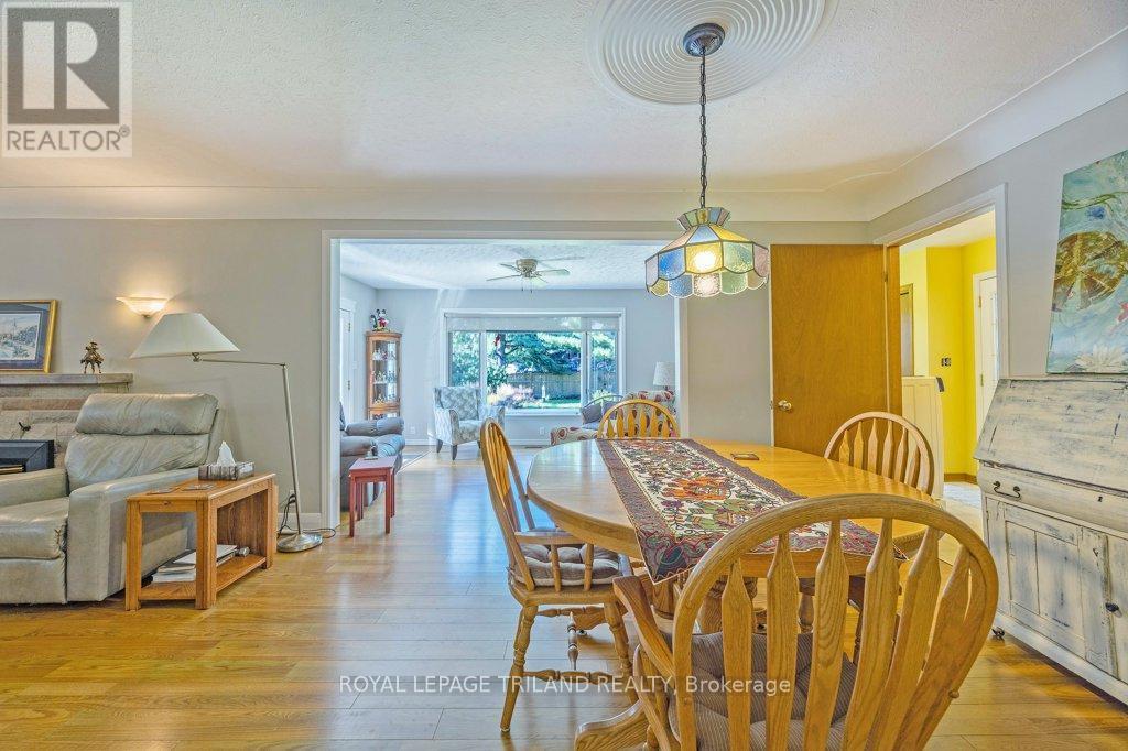 












236 SUNSET DRIVE

,
St. Thomas,




Ontario
N5R3C3

