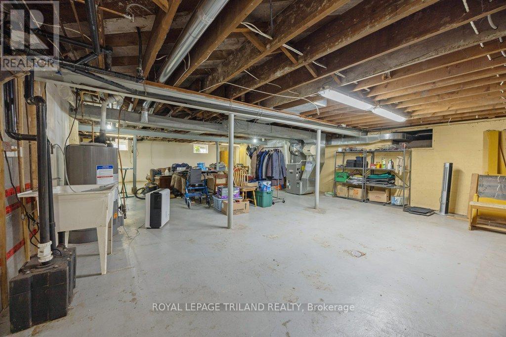 












236 SUNSET DRIVE

,
St. Thomas,




Ontario
N5R3C3


