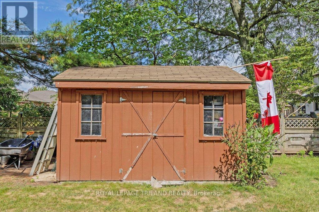 












236 SUNSET DRIVE

,
St. Thomas,




Ontario
N5R3C3

