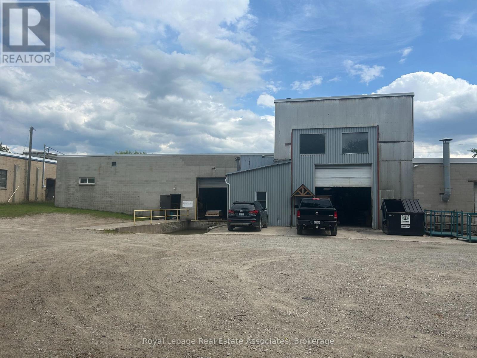 












153 PERTH STREET

,
Halton Hills,




Ontario
L7J1C9

