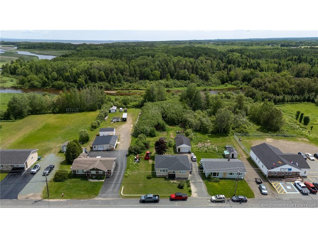 









231


Principale

ST,
Eel River Crossing,




NB
E8E 1S4


