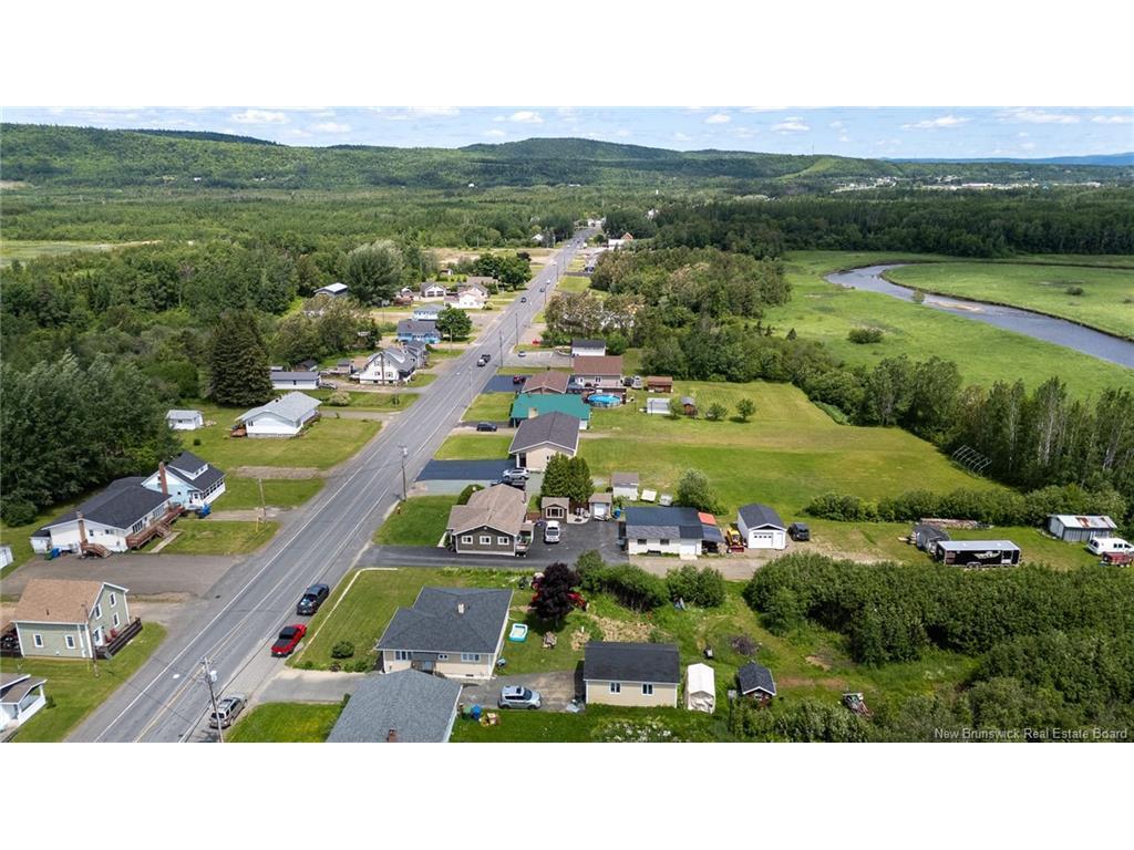 









231


Principale

ST,
Eel River Crossing,




NB
E8E 1S4

