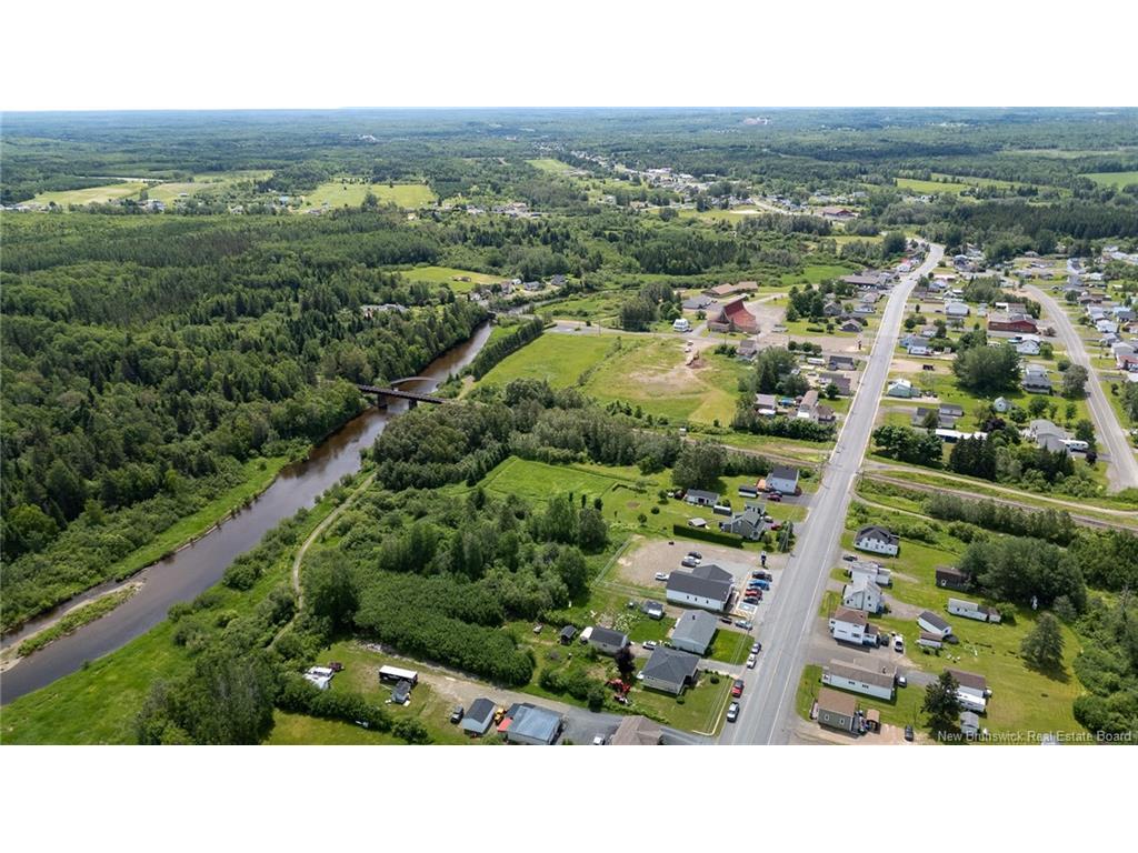 









231


Principale

ST,
Eel River Crossing,




NB
E8E 1S4

