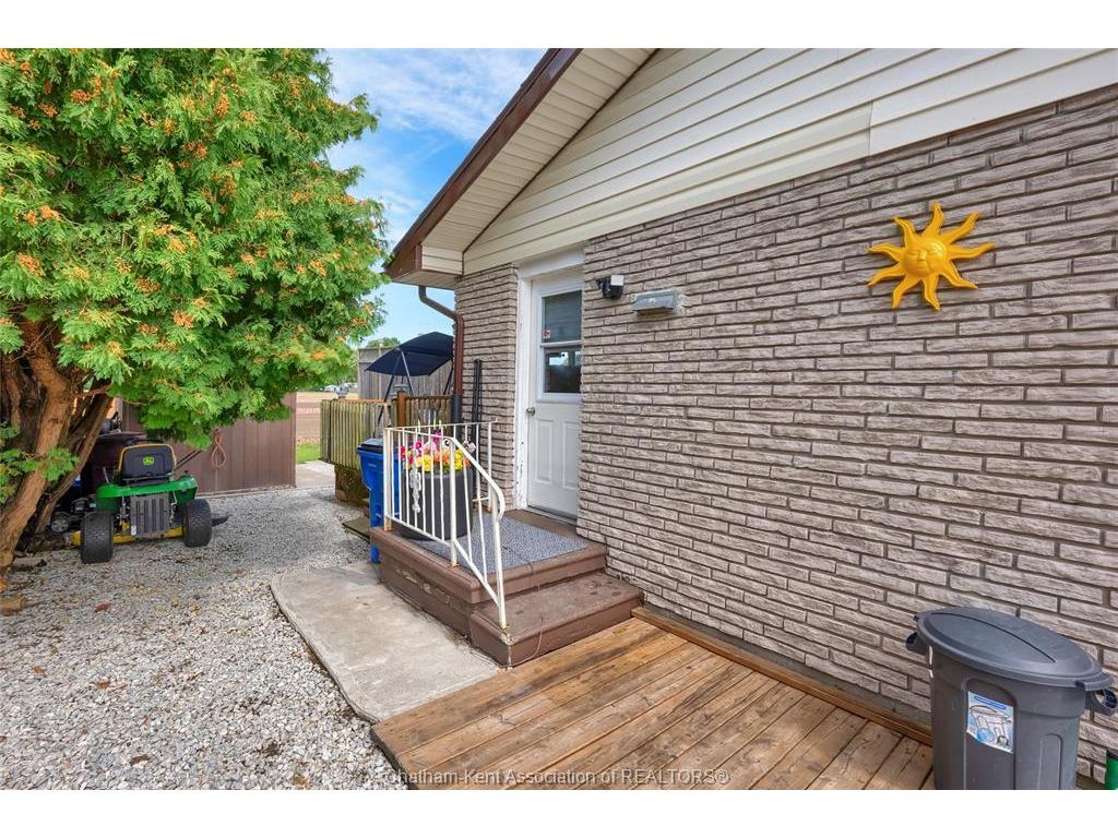 









4027


Tecumseh

Line,
Tilbury,




ON
N0P 2L0

