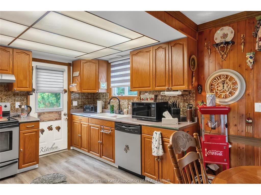 









4027


Tecumseh

Line,
Tilbury,




ON
N0P 2L0

