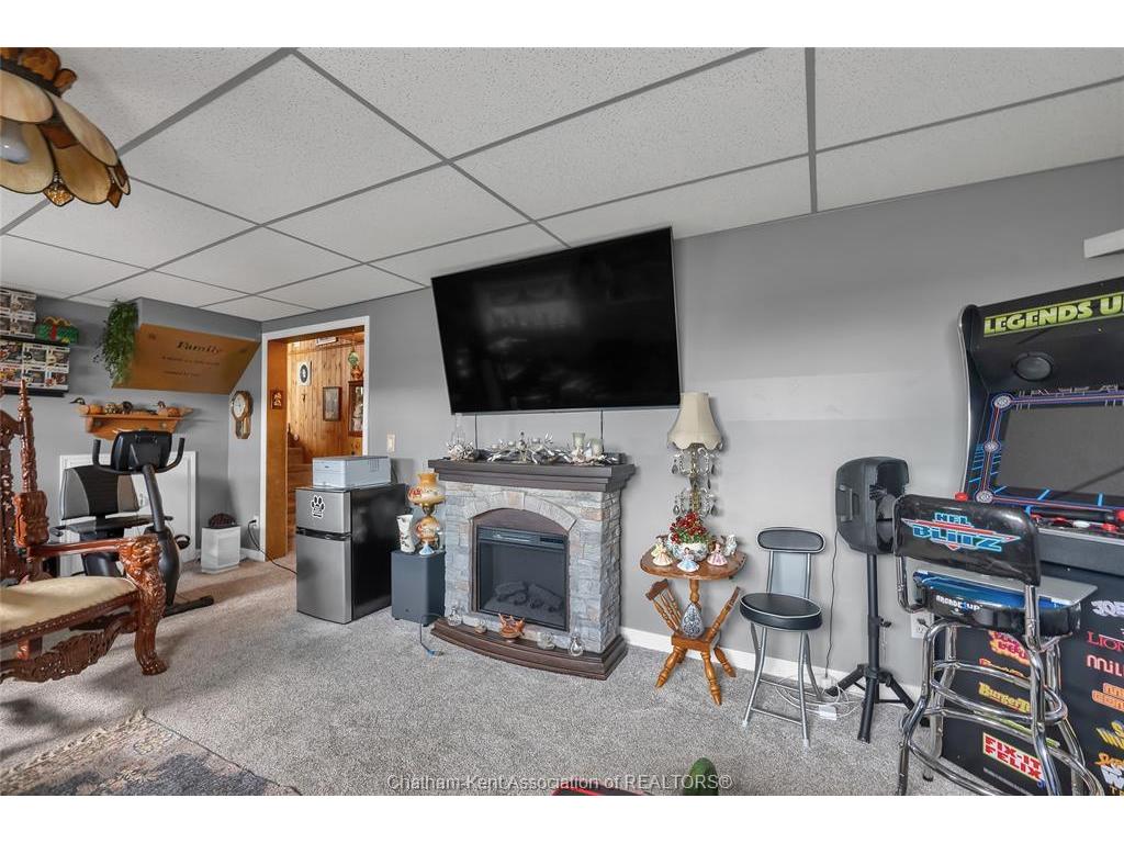 









4027


Tecumseh

Line,
Tilbury,




ON
N0P 2L0

