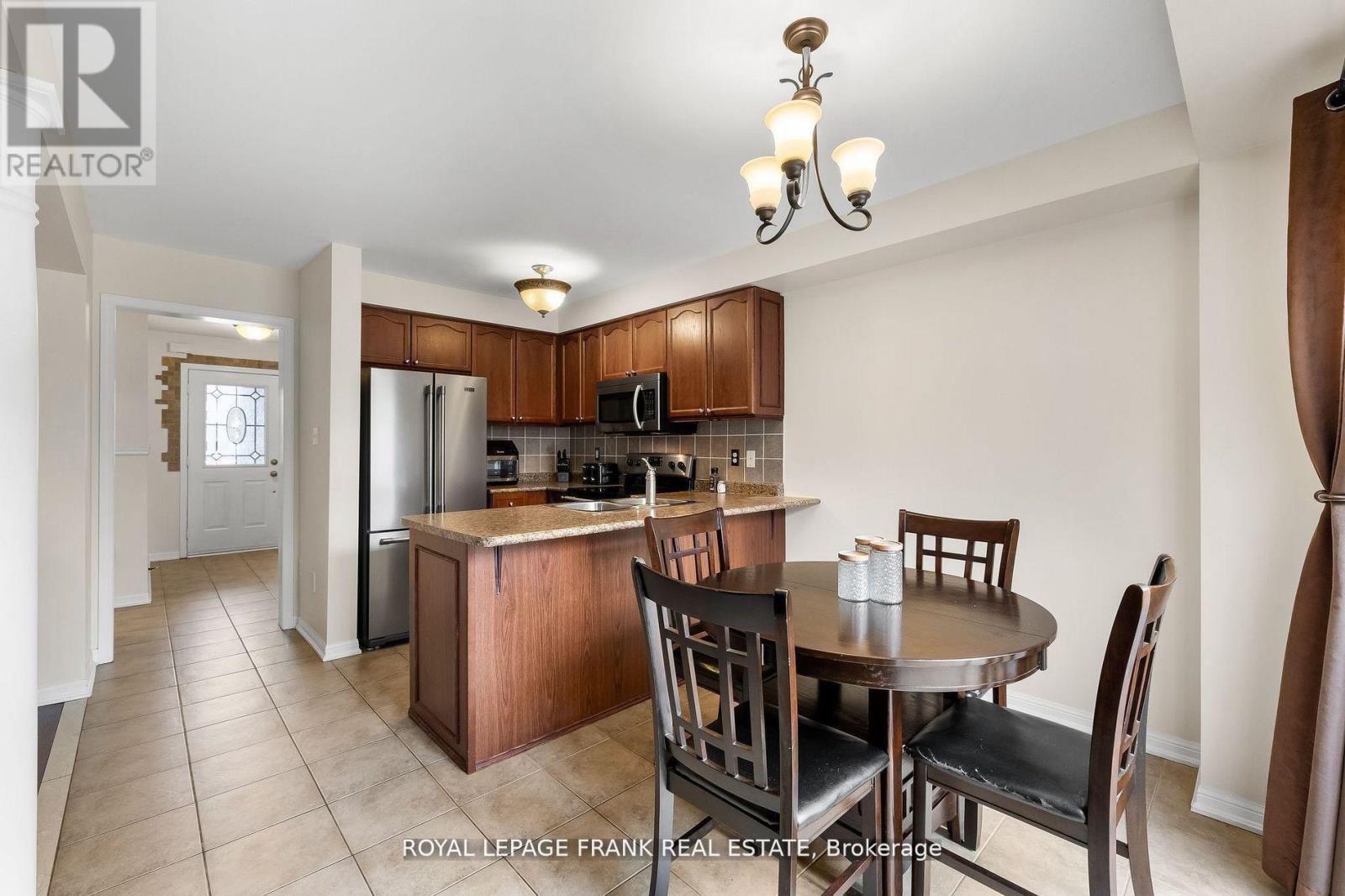 












42 CHILDS COURT

,
Clarington (Bowmanville),




Ontario
L1C5P2

