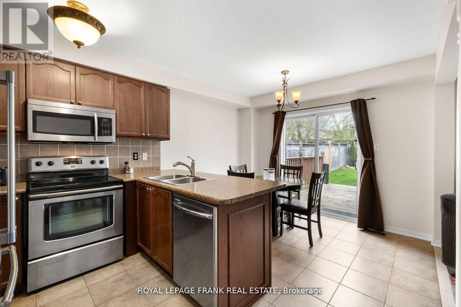 












42 CHILDS COURT

,
Clarington (Bowmanville),




Ontario
L1C5P2

