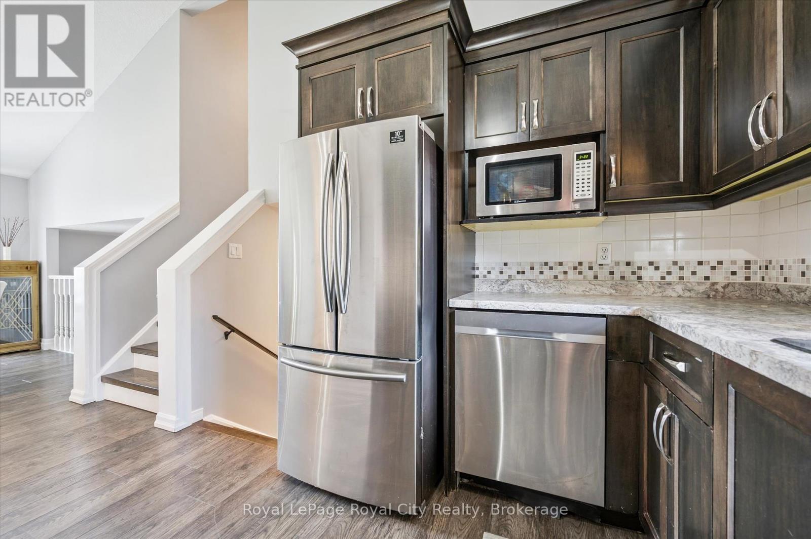 












255 DEERPATH DRIVE

,
Guelph (Willow West/Sugarbush/West Acres),




Ontario
N1K1T8

