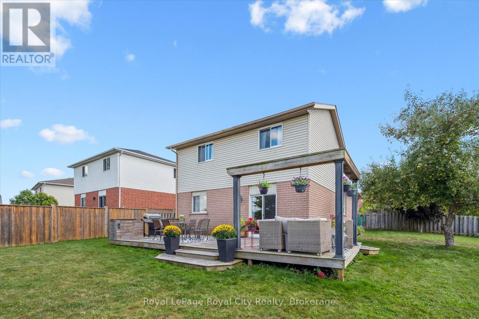 












255 DEERPATH DRIVE

,
Guelph (Willow West/Sugarbush/West Acres),




Ontario
N1K1T8

