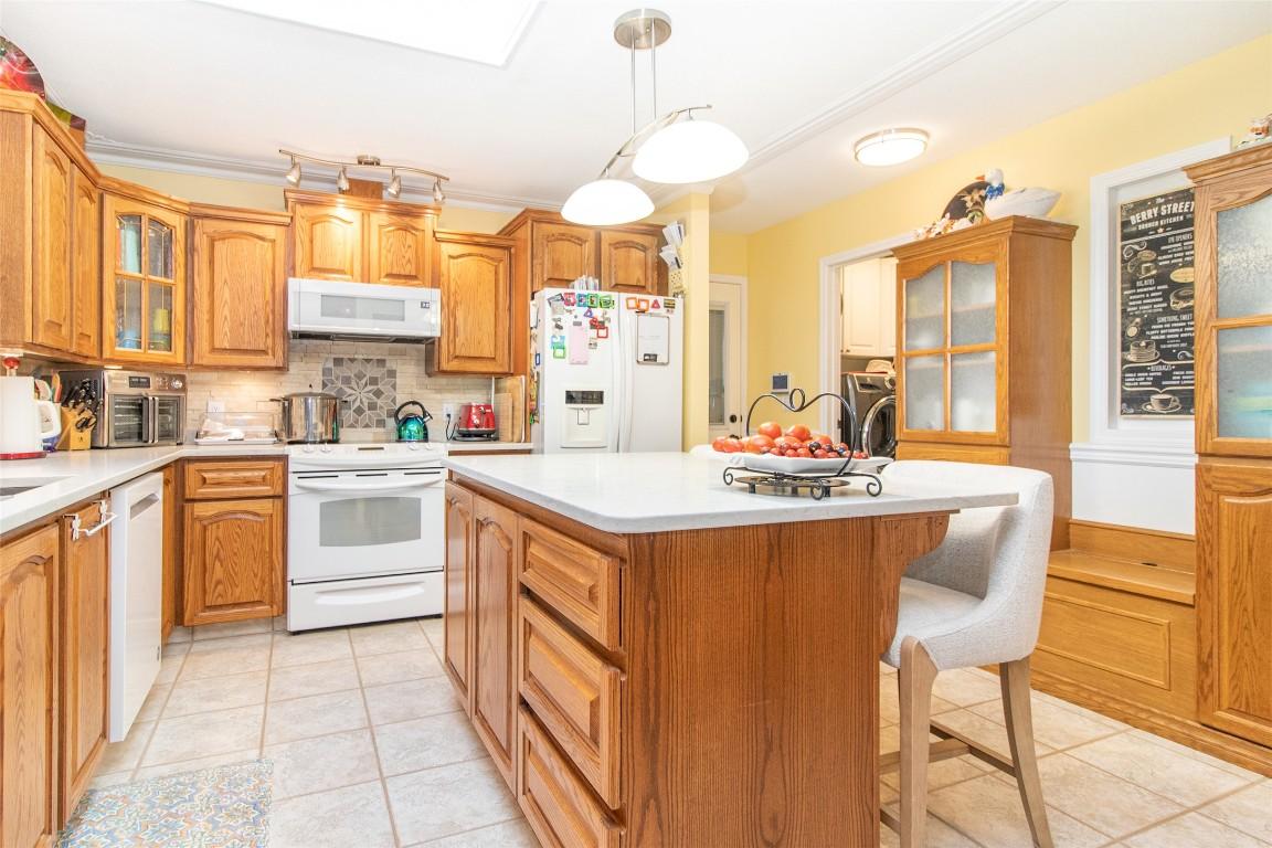 









3723


Salloum

Road,
West Kelowna,




BC
V4T 1E4

