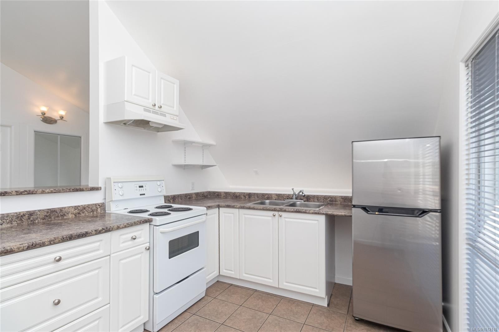 









841


Viewfield

Rd,
Esquimalt,




BC
V9A 4V2

