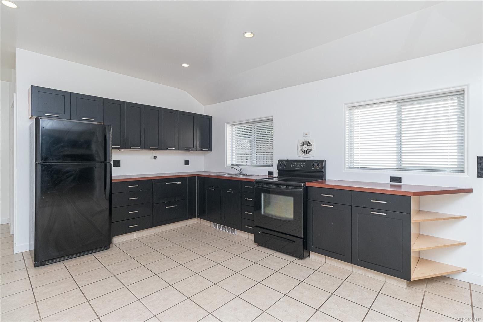 









841


Viewfield

Rd,
Esquimalt,




BC
V9A 4V2

