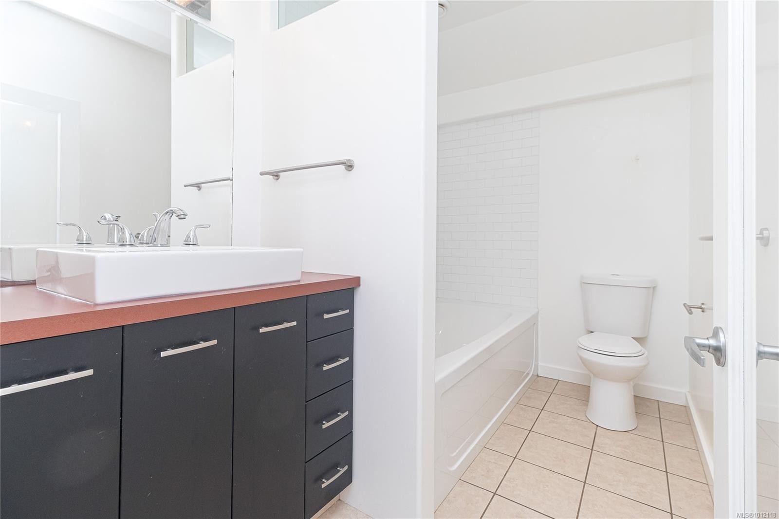 









841


Viewfield

Rd,
Esquimalt,




BC
V9A 4V2

