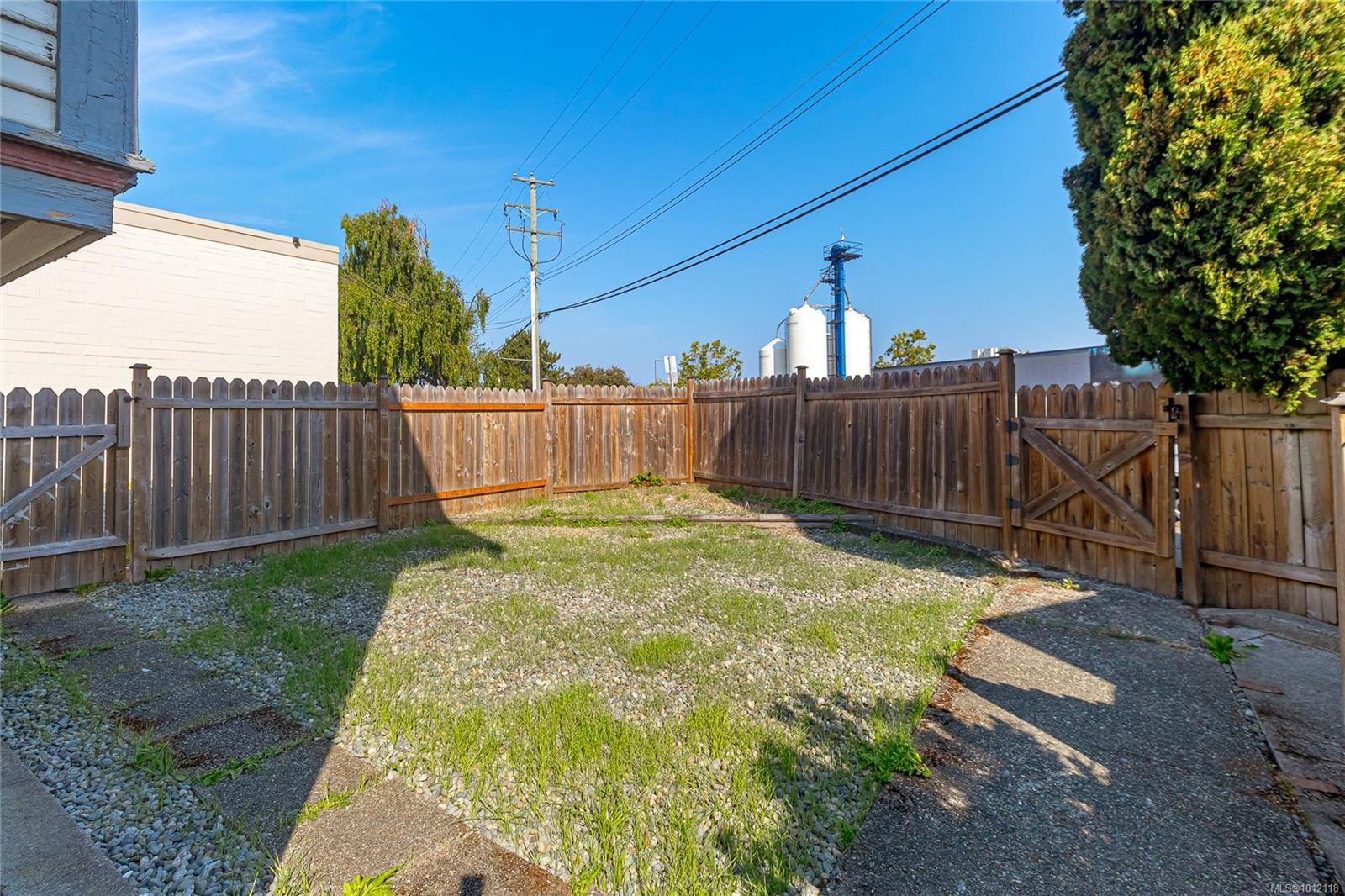 









841


Viewfield

Rd,
Esquimalt,




BC
V9A 4V2

