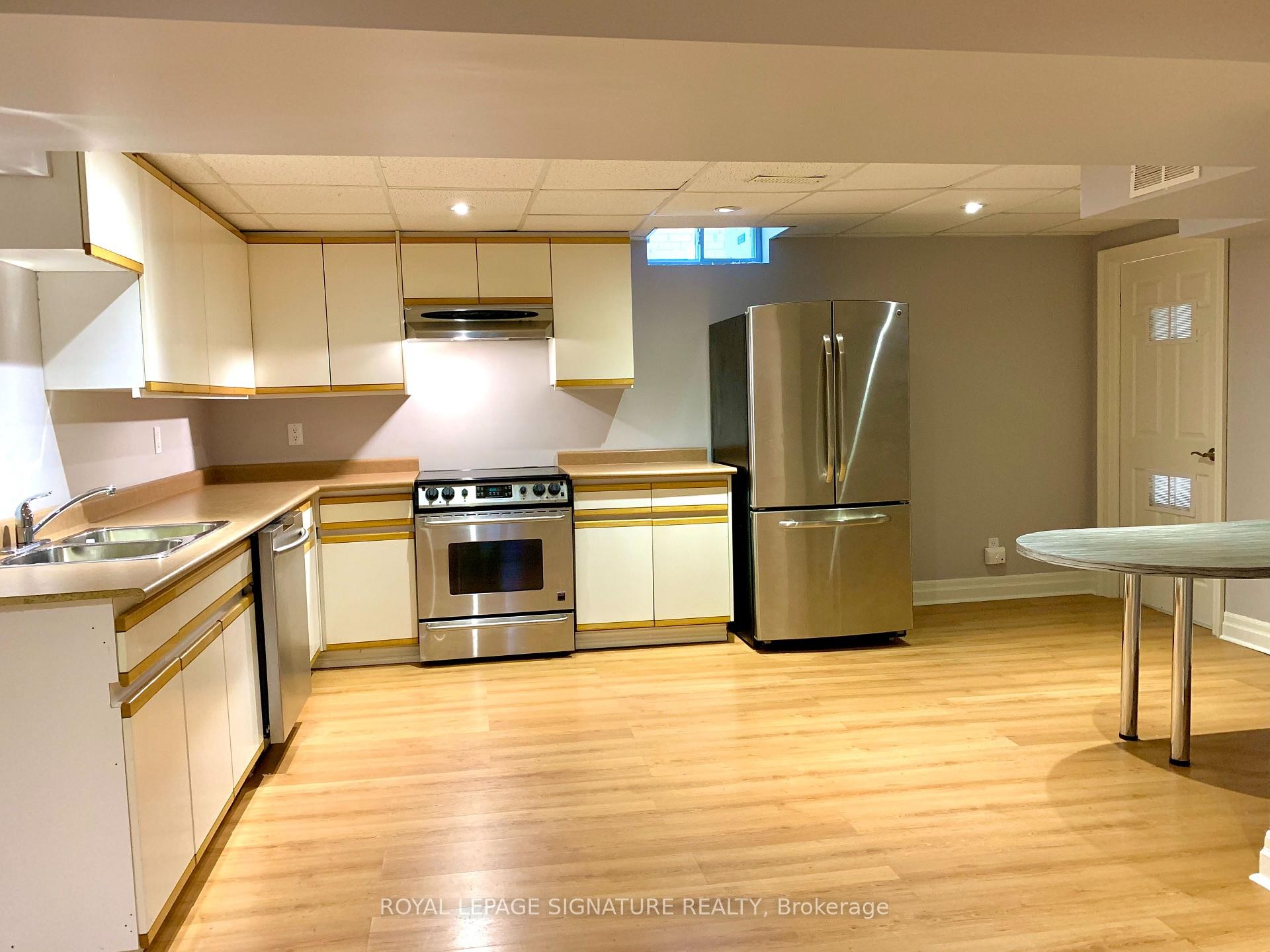 









51


Blyth

Street,
Richmond Hill,




ON
L4E 2W7

