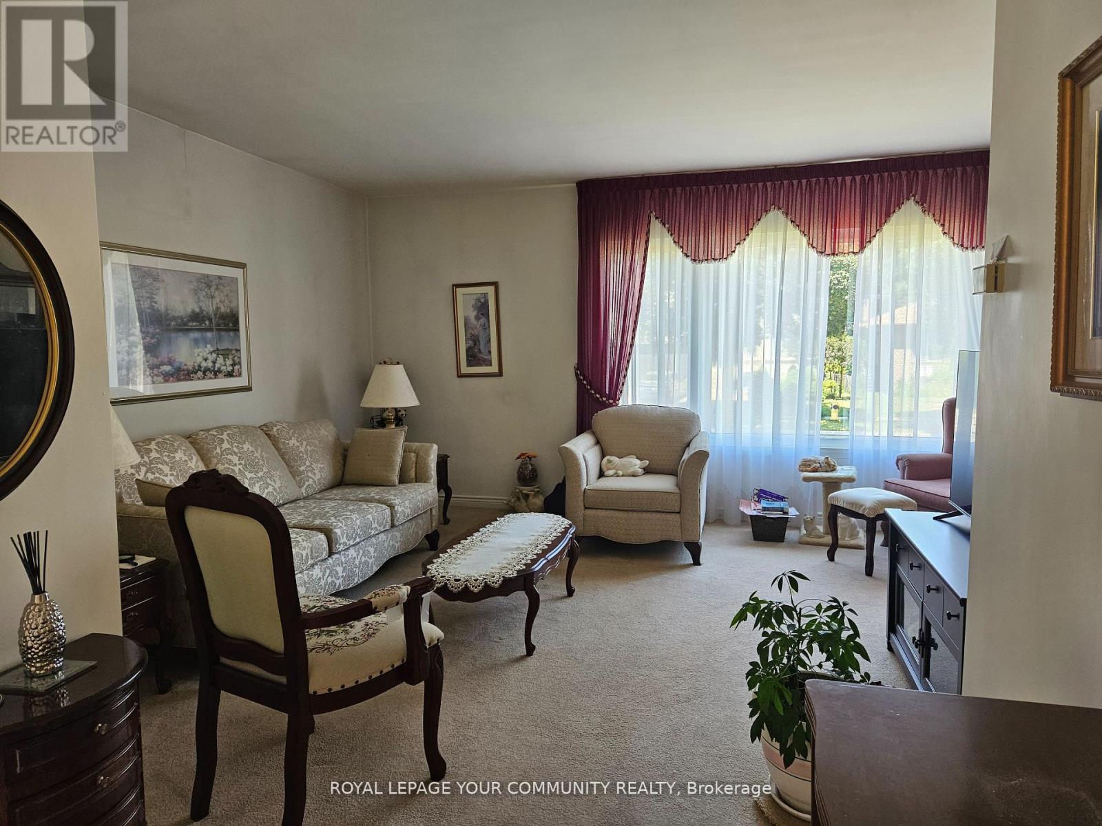 












317 CONNAUGHT AVENUE

,
Toronto,




Ontario
M2R2M1

