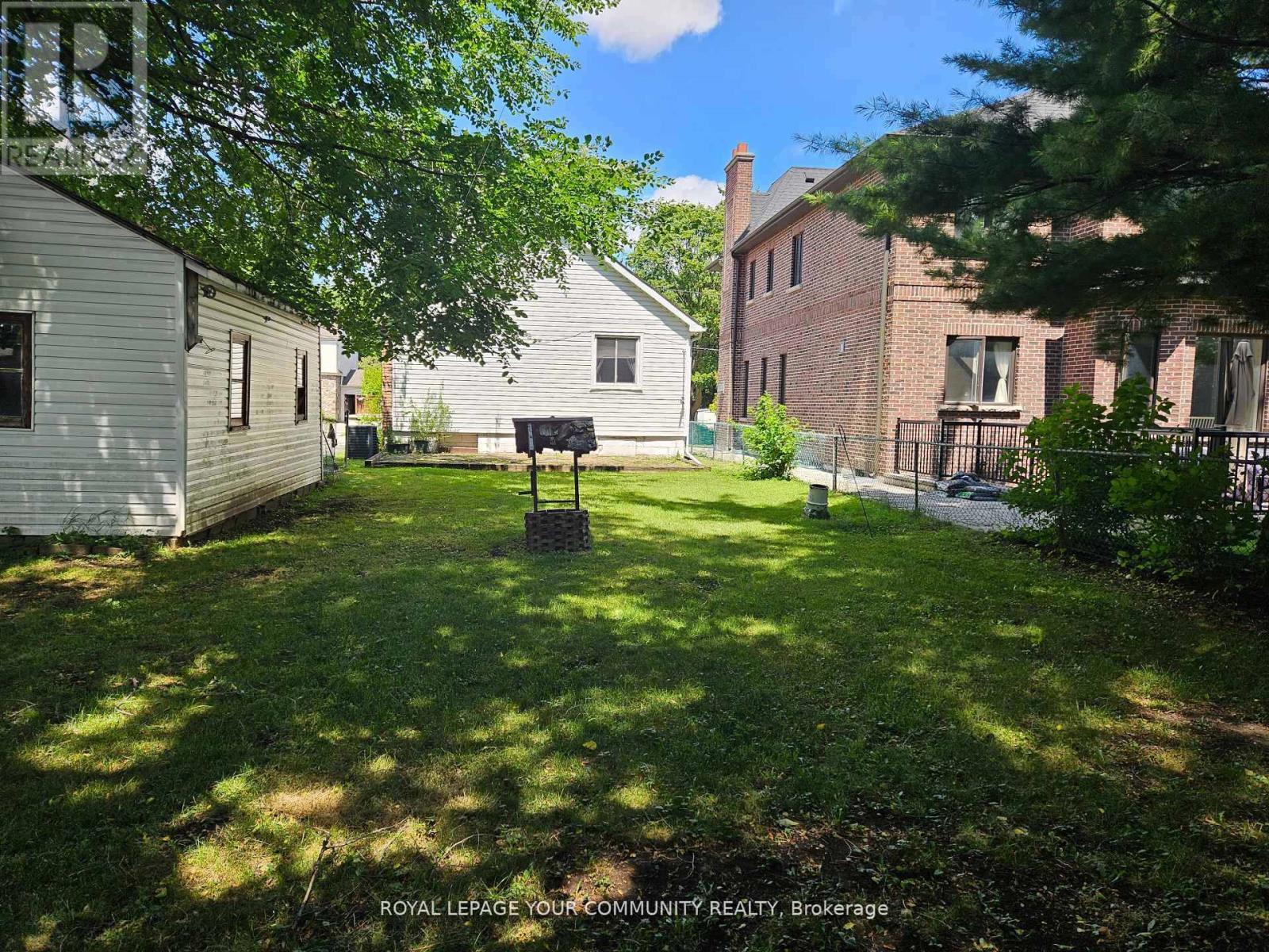 












317 CONNAUGHT AVENUE

,
Toronto,




Ontario
M2R2M1

