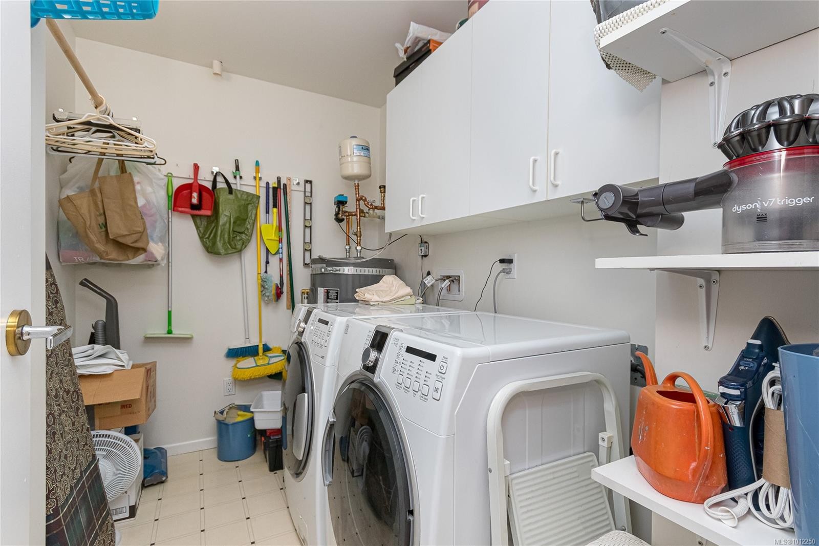 









188


Douglas

St, 530,
Victoria,




BC
V8V 2P1

