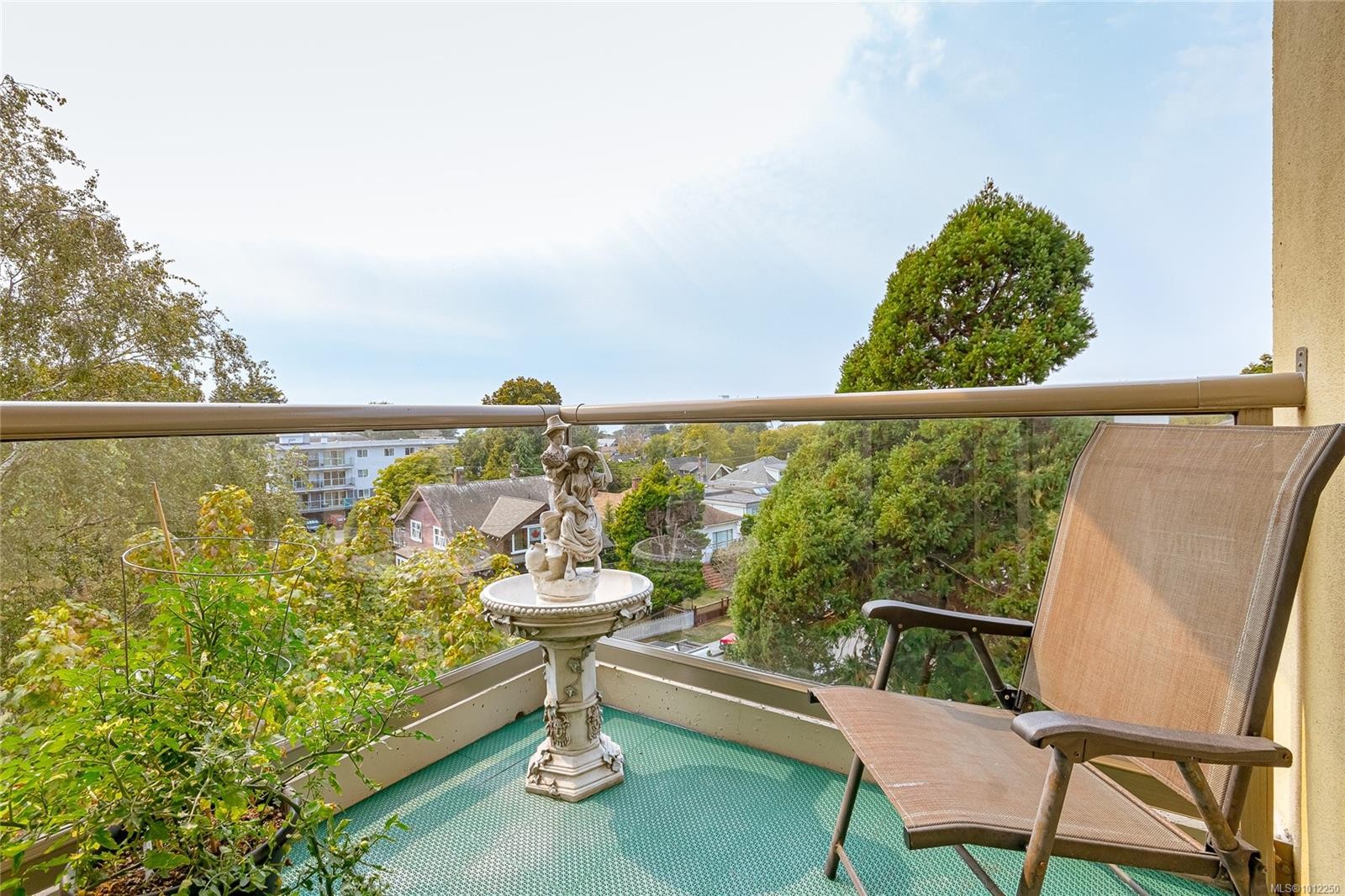 









188


Douglas

St, 530,
Victoria,




BC
V8V 2P1

