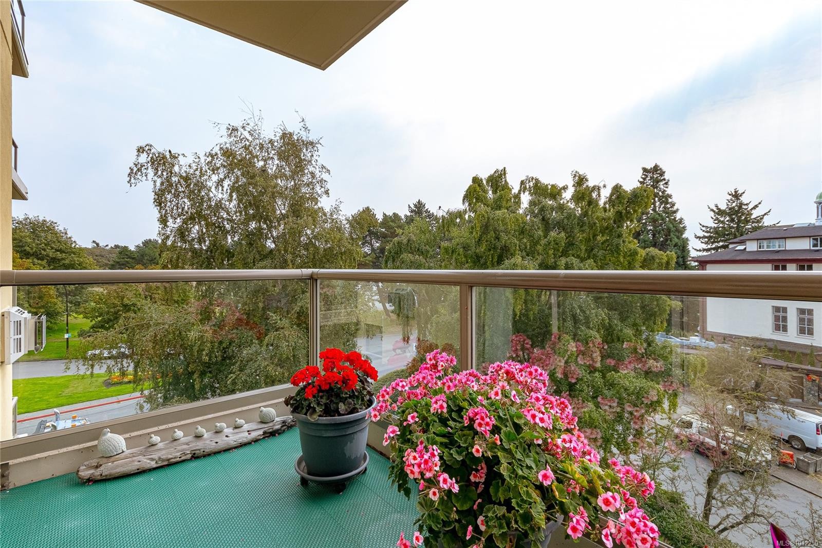 









188


Douglas

St, 530,
Victoria,




BC
V8V 2P1

