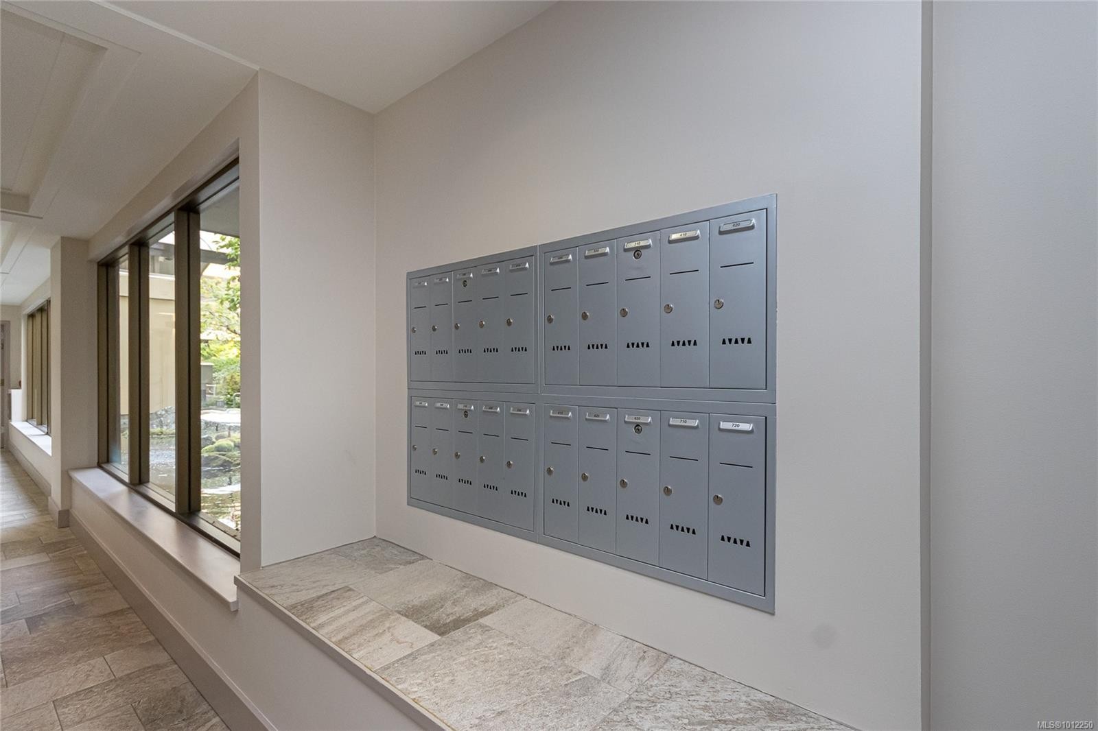 









188


Douglas

St, 530,
Victoria,




BC
V8V 2P1

