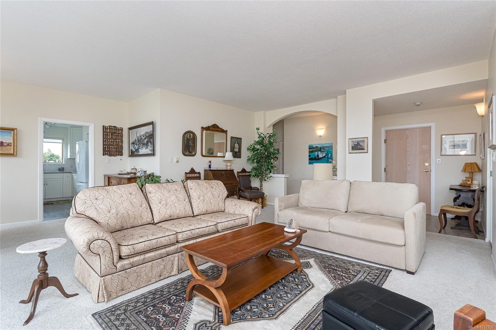









188


Douglas

St, 530,
Victoria,




BC
V8V 2P1

