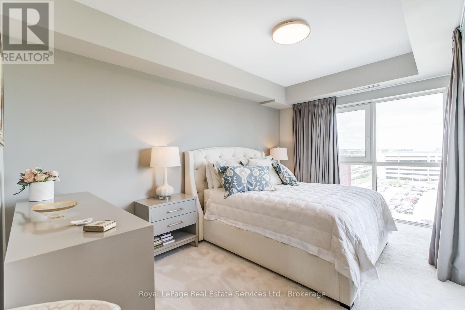 












PH1 - 60 OLD MILL ROAD

,
Oakville (OO Old Oakville),




Ontario
L6J7V9

