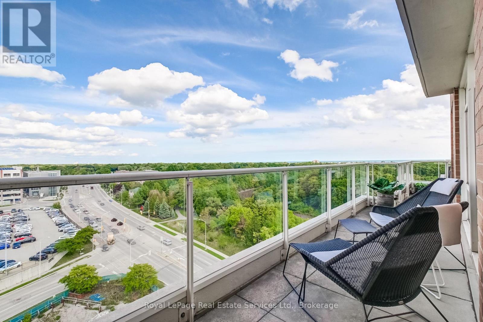 












PH1 - 60 OLD MILL ROAD

,
Oakville (OO Old Oakville),




Ontario
L6J7V9

